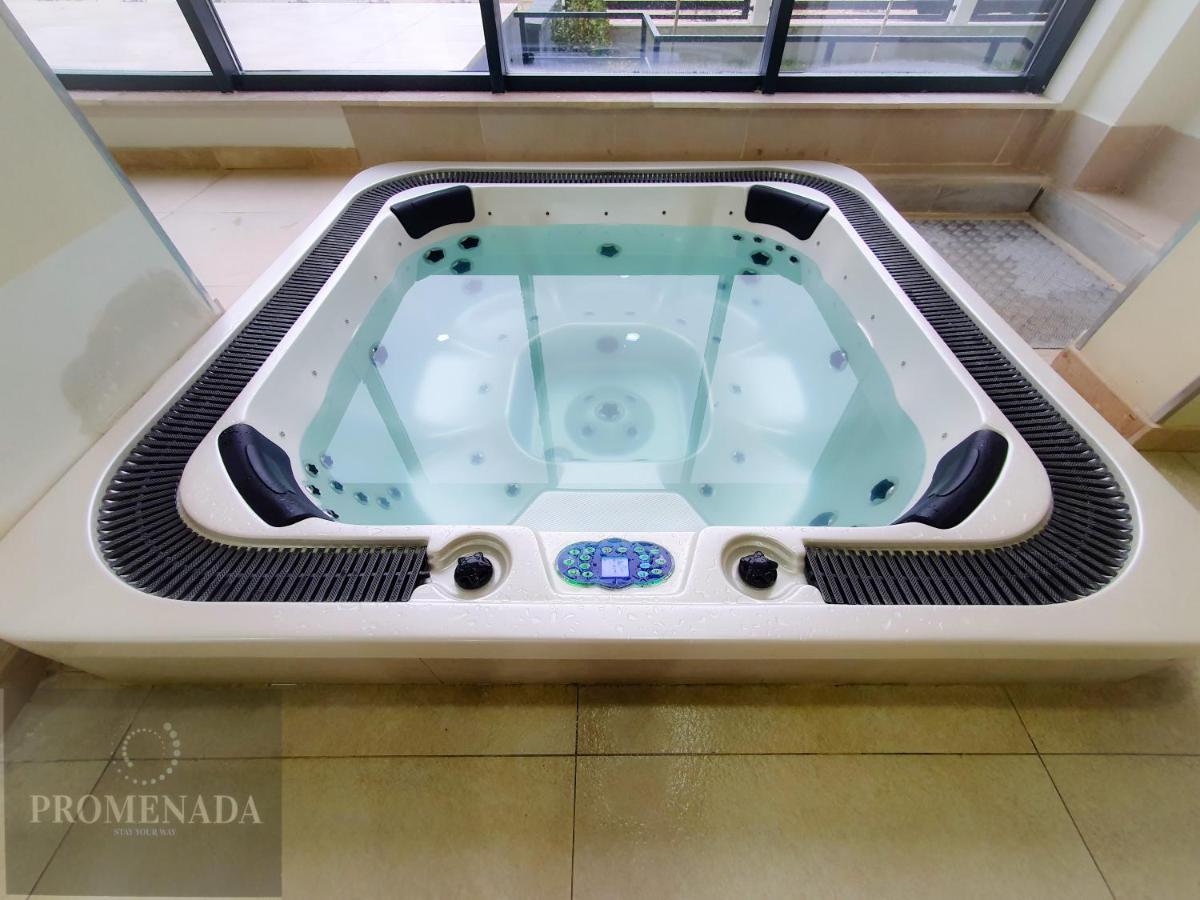 Sunrise Aparthotel Pool & Spa Mamaia Nord Navodari Bagian luar foto